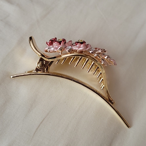 NEW HAIR CLAW CLIP 2 X $15 - Picture 5 of 10